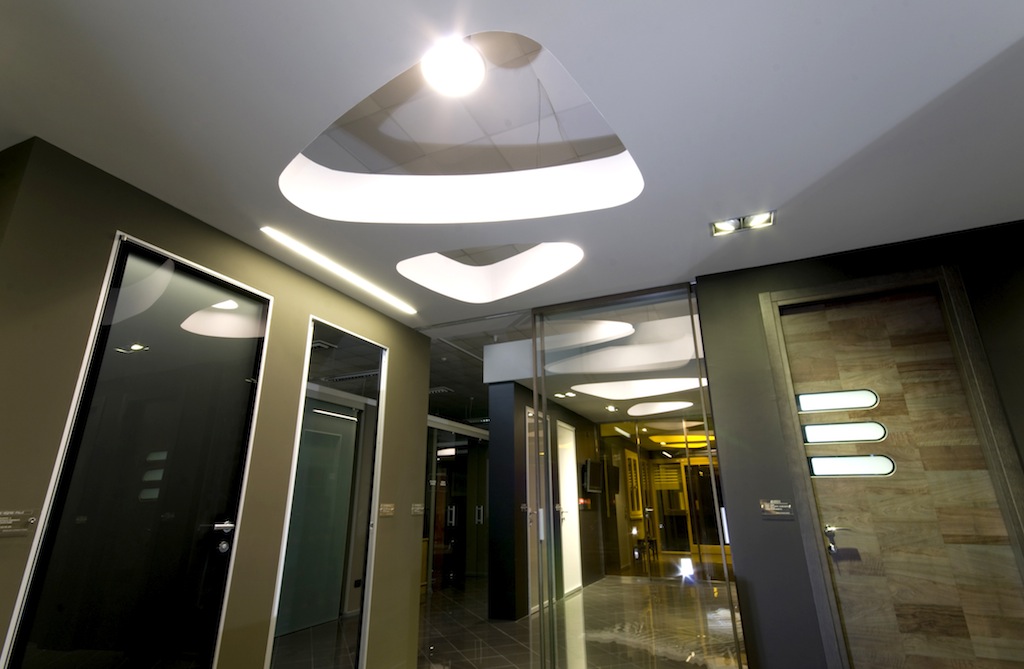 SHOWROOM-13