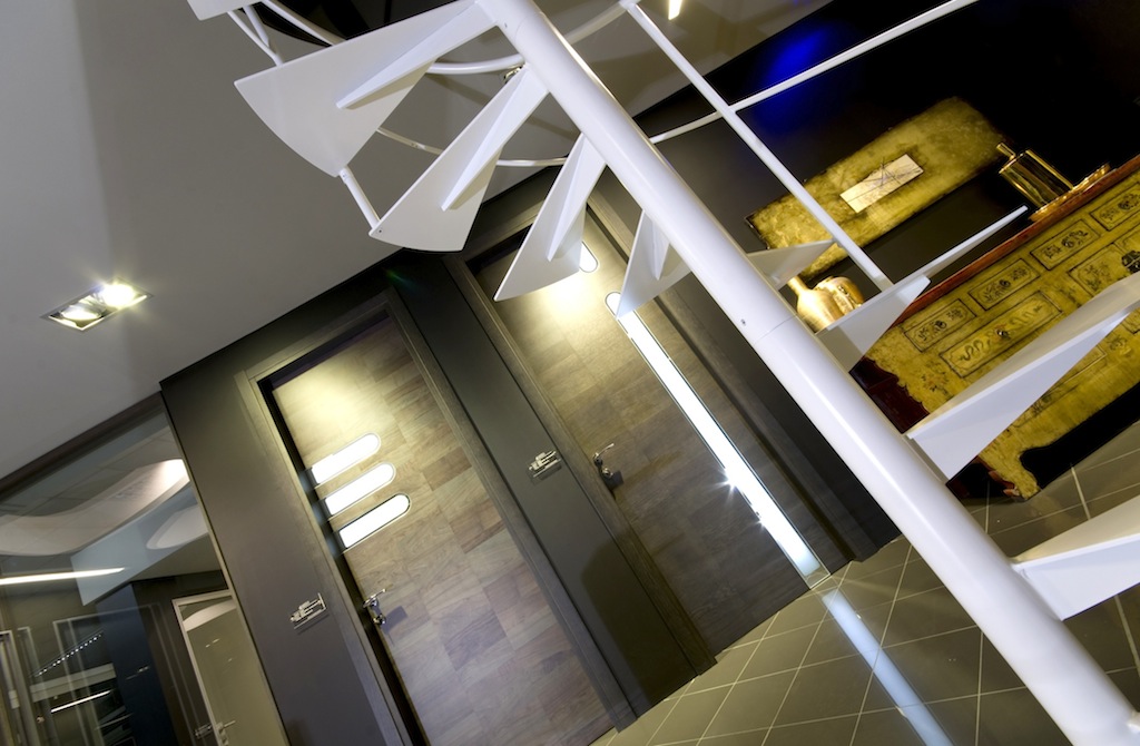 SHOWROOM-4